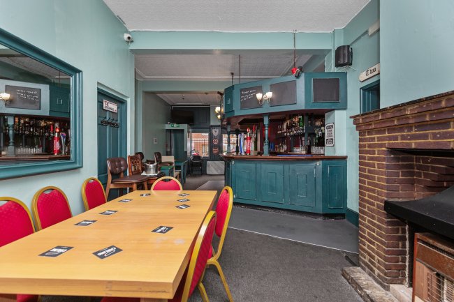 109 Roman Way, London N7 8UR 7