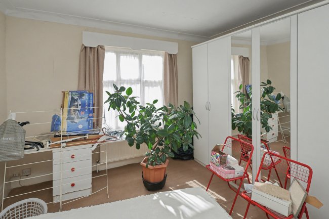 27 Cazenove Mansions, Cazenove Road, Stamford Hill, London, N16 6AR 3