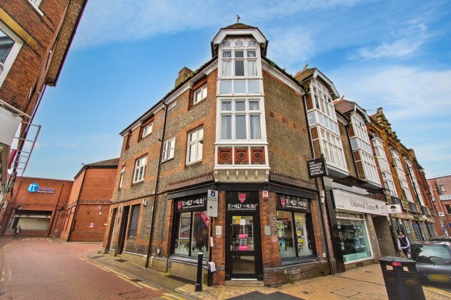 Flat 2, Bankside, Brock Lane, Maidenhead, SL6 1LP 9