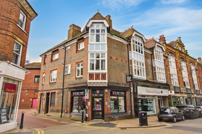 Flat 2, Bankside, Brock Lane, Maidenhead, SL6 1LP 9