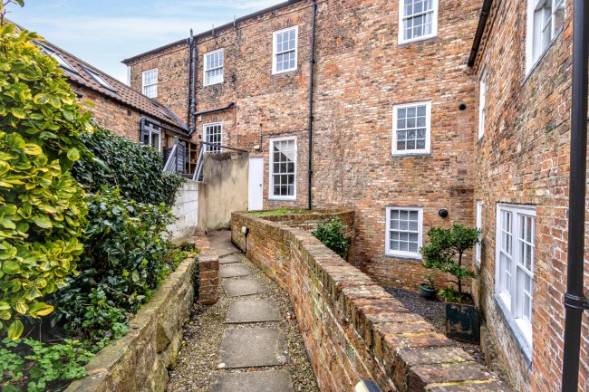 Flat 11, Mauleverer House, Horsefair, Boroughbridge, York, North Yorkshire, YO51 9AA 1