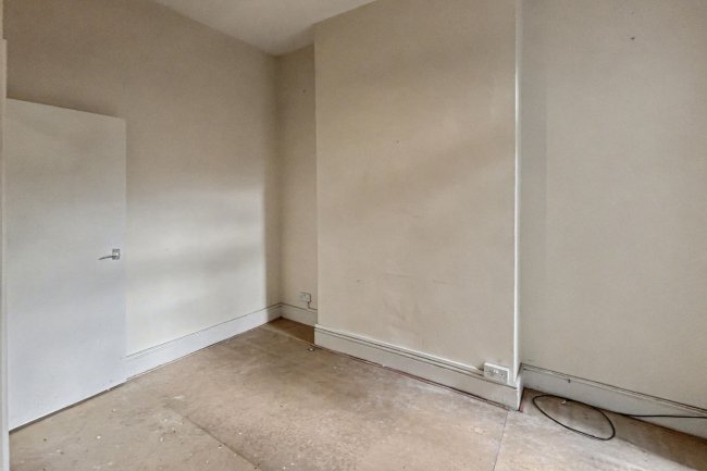 76A Lavender Sweep, London SW11 1HD 3