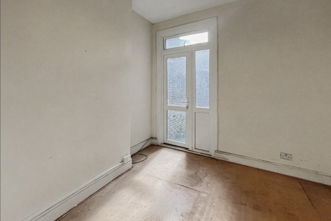 76A Lavender Sweep, London SW11 1HD 3