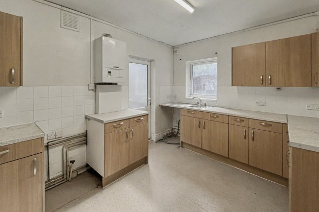 76A Lavender Sweep, London SW11 1HD 3