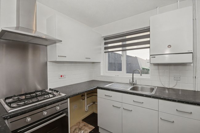 37 Stamper Street, Bretton, PE3 9JS 4