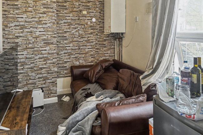 37 Carlyle Road, Birmingham B16 9BH 7