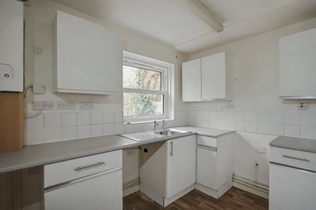 58C Bouverie Road, Hackney, London, Greater London, N16 0AJ 4