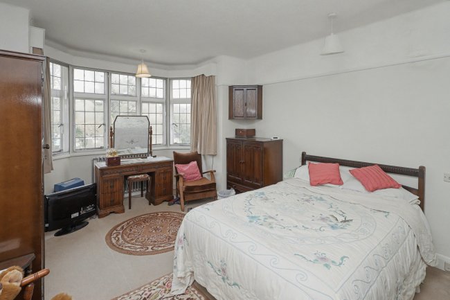 48 Clay Hill, Enfield, EN2 9AW 5
