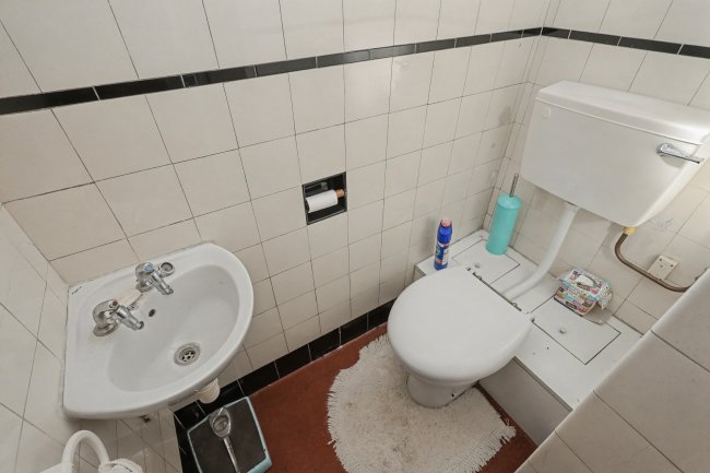 48 Clay Hill, Enfield, EN2 9AW 5