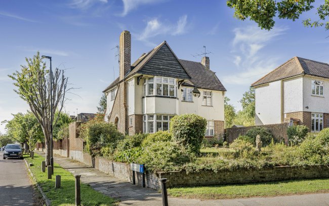 48 Clay Hill, Enfield, EN2 9AW 5