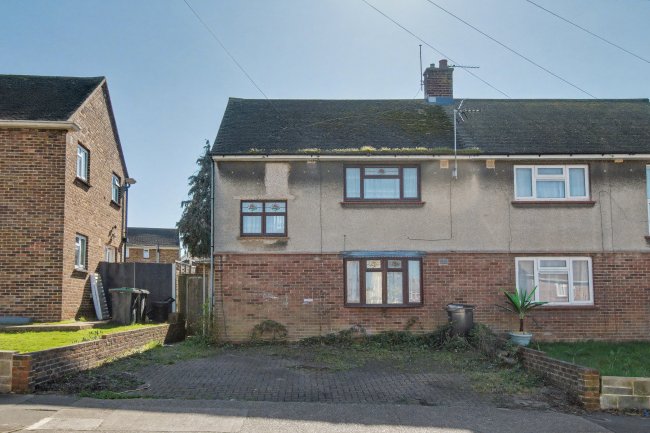 93 Saint Gregory’s Crescent, Gravesend, Kent, DA12 4JR 6