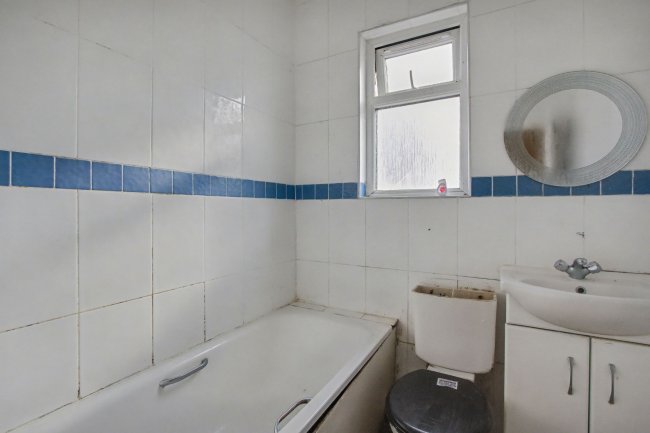 64 Chesterford Road, Manor Park, London, E12 6LB 3