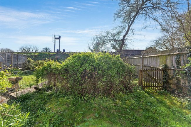 Flat 1 Gurdons, Chawton Park Road, Alton, GU34 1RF 5