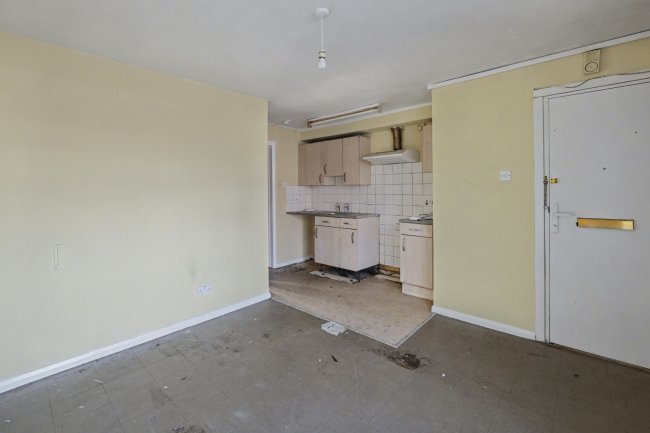 Flat 1 Gurdons, Chawton Park Road, Alton, GU34 1RF 5