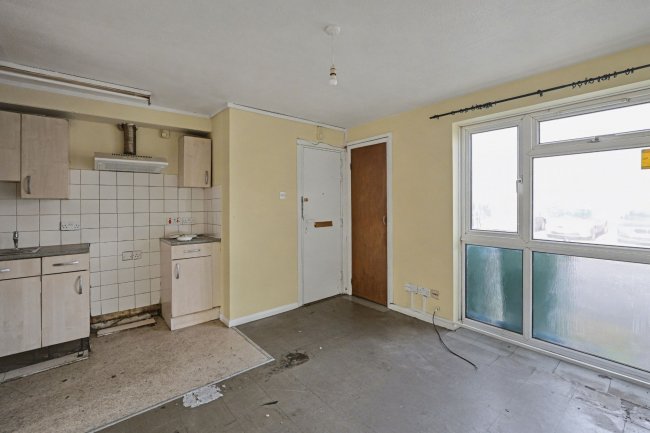 Flat 1 Gurdons, Chawton Park Road, Alton, GU34 1RF 5