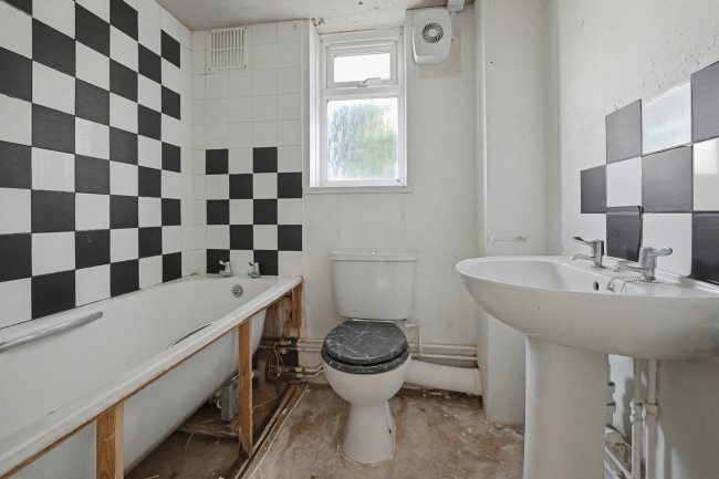 Flat 7 Gurdons, Chawton Park Road, Alton, GU34 1RF 6