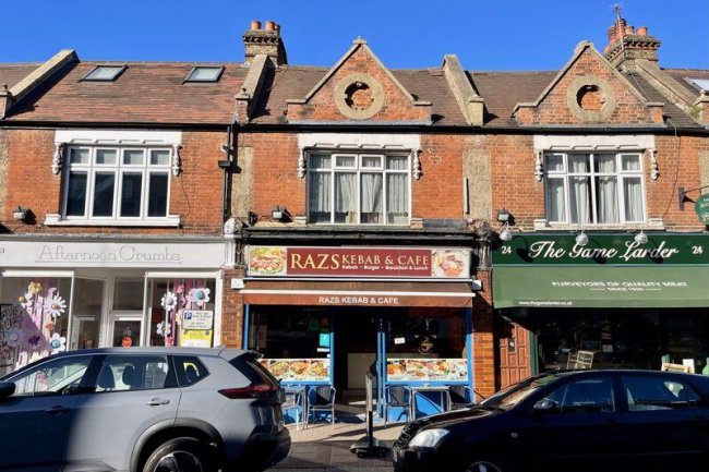 26a The Parade, Claygate, Surrey, KT10 0NU 10