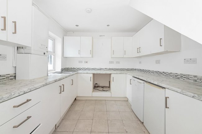 48 Norwood High Street, Norwood, London SE27 9NR 7