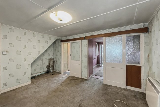 5 Fore Street, St. Dennis, St. Austell, PL26 8AF 10