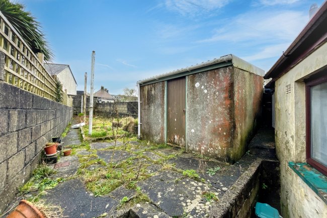 5 Fore Street, St. Dennis, St. Austell, PL26 8AF 10