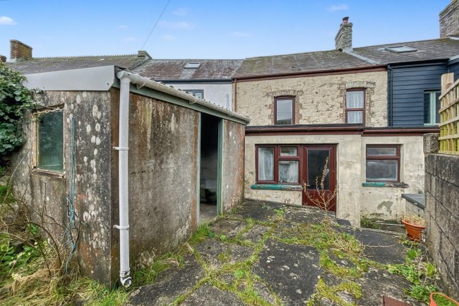 5 Fore Street, St. Dennis, St. Austell, PL26 8AF 10