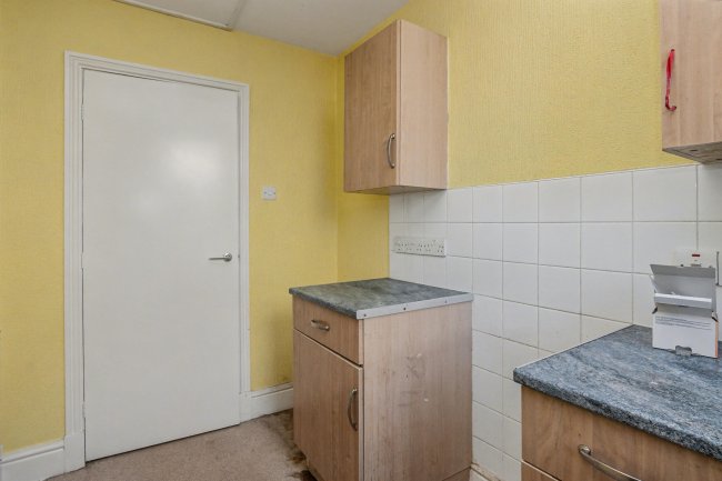 Flat 1, 2 Carshalton Road, Blackpool, FY1 2NR 3