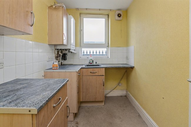 Flat 1, 2 Carshalton Road, Blackpool, FY1 2NR 3