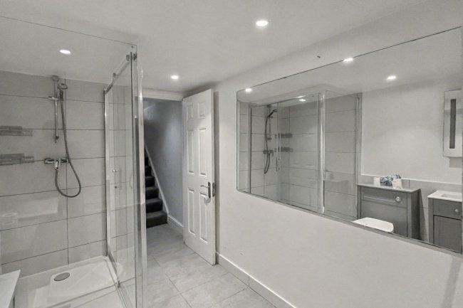 11a Oliver Avenue, South Norwood, London, SE25 6TY 4