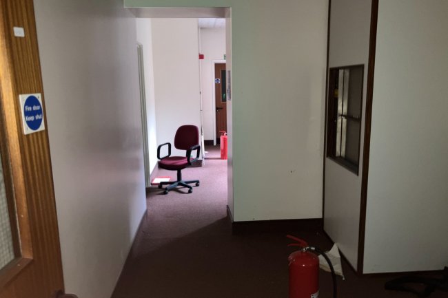 Blandford House & Blandford Cottage North, Vale Croft Woods, Shoe Lane, Farnborough, Hampshire, GU11 2HE 3