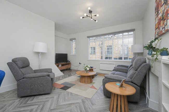 12 Connaught Close, Hyde Park Estate, London W2 2AD 10