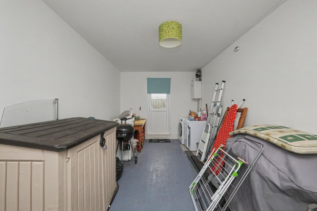 2 Sandy Way, Camber, Rye, TN31 7SW 10