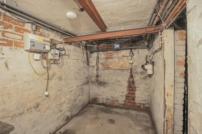 8 Bayswater Row , Leeds, West Yorkshire, LS8 5LH 5