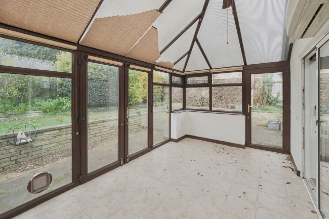 16 Barcheston Close, Oakwood, Derby, DE21 2QG 1