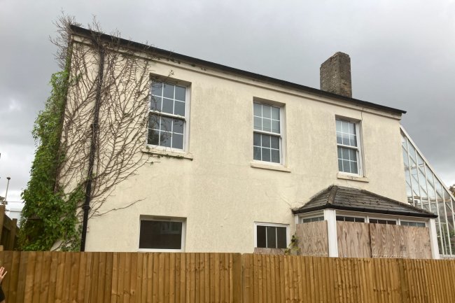 Vine Cottage, Vale Croft Woods, Shoe Lane, Farnborough, Hampshire, GU11 2HE 4