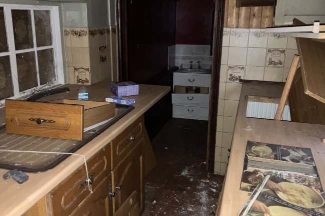 Blandford Cottage South, Vale Croft Woods, Shoe Lane, Farnborough, Hampshire, GU11 2HE 5