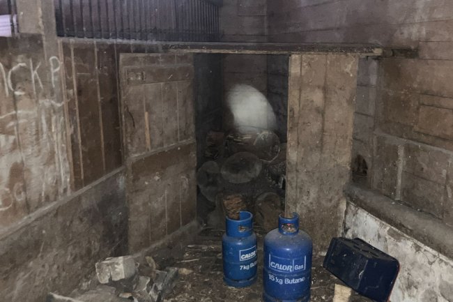 Blandford Cottage South, Vale Croft Woods, Shoe Lane, Farnborough, Hampshire, GU11 2HE 5