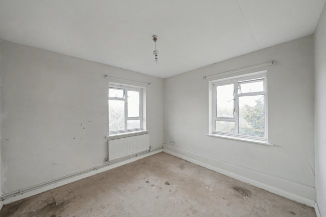 21 Buttercup Square, Stanwell, Staines-upon-Thames, TW19 7UD 9