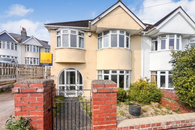 18 Kingshurst Drive, Paignton, Devon TQ3 2LT 3