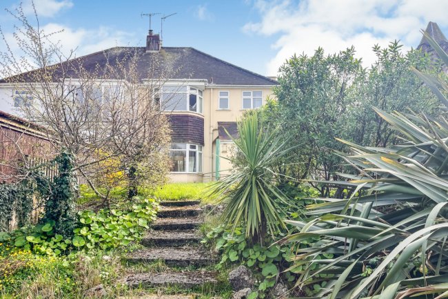18 Kingshurst Drive, Paignton, Devon TQ3 2LT 3