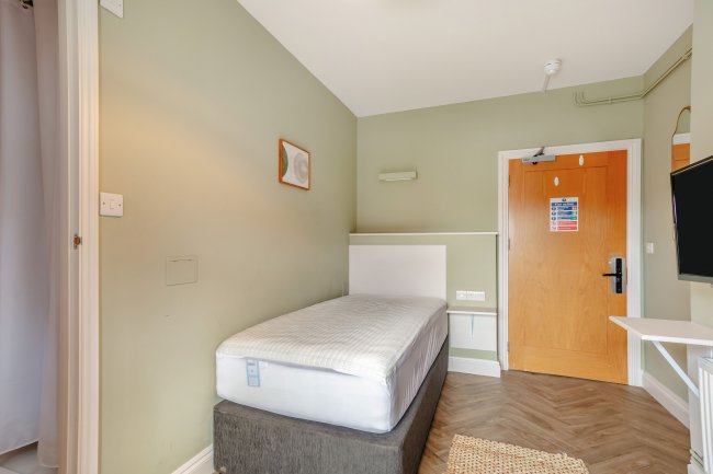 Great Western Hotel, St David's Station Approach, Exeter, EX4 4NU 4