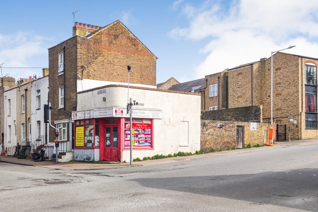 1 Hereson Road, Ramsgate, Kent, CT11 7DP 8