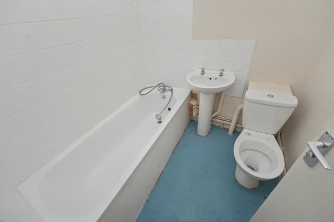 36d Eardley Crescent, London SW5 9JZ 6