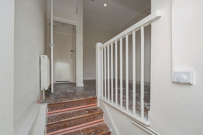 36d Eardley Crescent, London SW5 9JZ 6