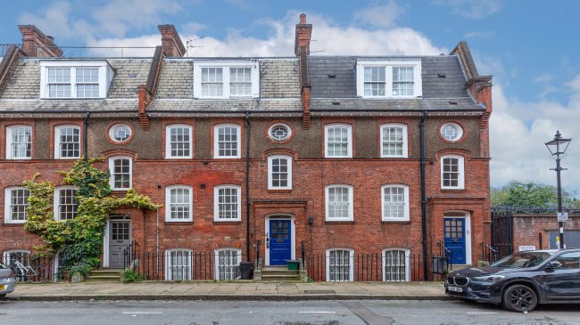 Flat B, 22 Pleasant Place, Islington, London, N1 2BZ 9