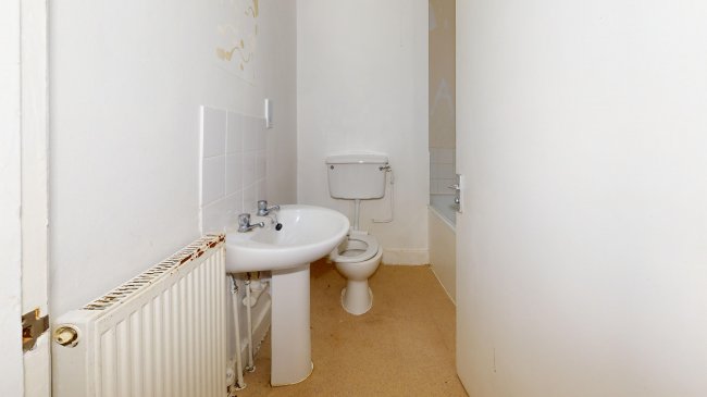 Flat B, 22 Pleasant Place, Islington, London, N1 2BZ 9
