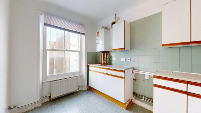 Flat E, 47 Gloucester Street, Westminster, London, SW1V 2DB 5