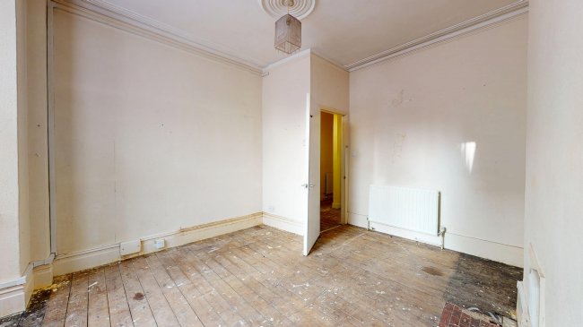 Flat A, 45 Parklands Road, Furzedown, London, SW16 6TB 2