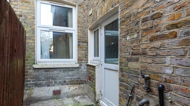 Flat A, 45 Parklands Road, Furzedown, London, SW16 6TB 2