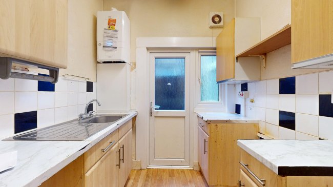 Flat A, 45 Parklands Road, Furzedown, London, SW16 6TB 2