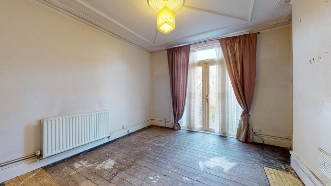 Flat A, 45 Parklands Road, Furzedown, London, SW16 6TB 2